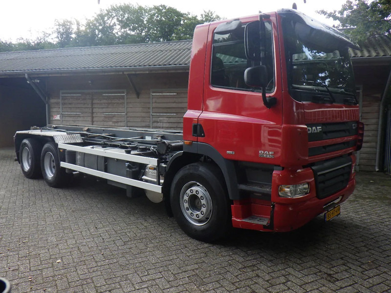 DAF CF 85 410 Euro 5 / Manual / Blad-Lucht / Boogie - Liftas / HTS Kabel / 9 T vooras / Airco - Lastbil med kabelsystem: bild 2 DAF CF 85 410 Euro 5 / Manual / Blad-Lucht / Boogie - Liftas / HTS Kabel / 9 T vooras / Airco - Lastbil med kabelsystem: bild 2