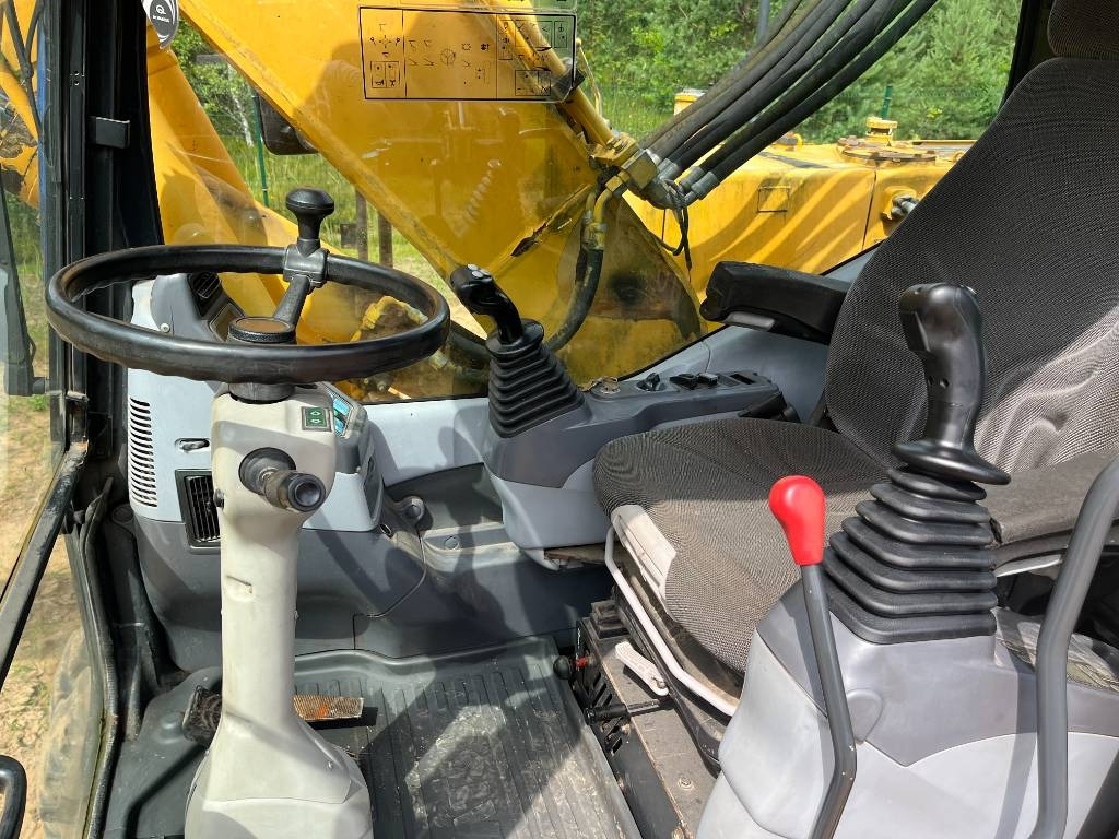 Komatsu PW 160 ES-7K - Grävmaskin på däck: bild 5 Komatsu PW 160 ES-7K - Grävmaskin på däck: bild 5