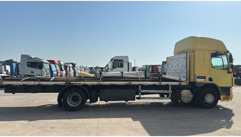 DAF 75 CF 310 (GOOD CONDITION / POSSIBLE AS BOX WITH CURTAIN / BONNE ETAT) - Flakbil: bild 4 DAF 75 CF 310 (GOOD CONDITION / POSSIBLE AS BOX WITH CURTAIN / BONNE ETAT) - Flakbil: bild 4