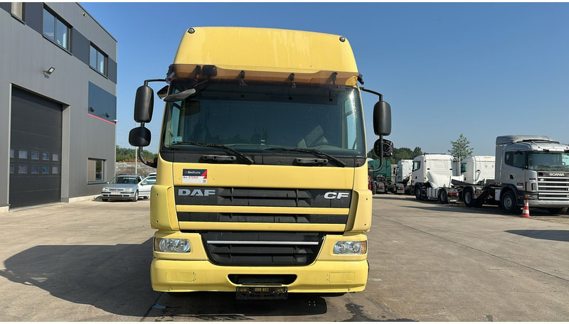 DAF 75 CF 310 (GOOD CONDITION / POSSIBLE AS BOX WITH CURTAIN / BONNE ETAT) - Flakbil: bild 2 DAF 75 CF 310 (GOOD CONDITION / POSSIBLE AS BOX WITH CURTAIN / BONNE ETAT) - Flakbil: bild 2