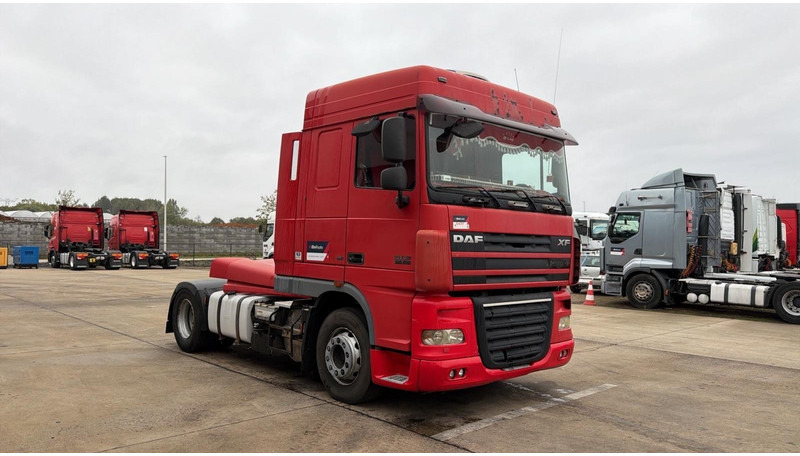 DAF XF 105.460 (BOITE MANUELLE / MANUAL GEARBOX) - Dragbil: bild 2 DAF XF 105.460 (BOITE MANUELLE / MANUAL GEARBOX) - Dragbil: bild 2