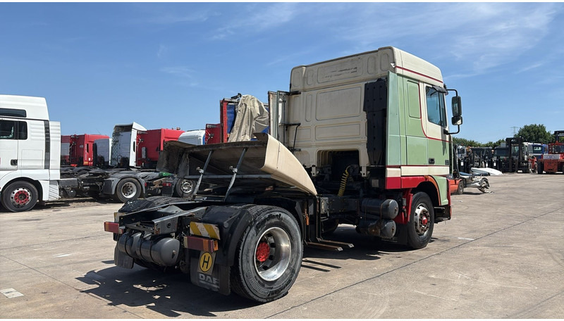 DAF XF 95.430 (EURO 3 / BOITE MANUELLE / MANUAL GEARBOX) - Dragbil: bild 5 DAF XF 95.430 (EURO 3 / BOITE MANUELLE / MANUAL GEARBOX) - Dragbil: bild 5