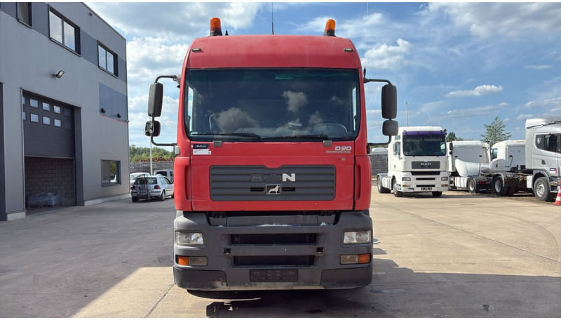 MAN TGA 18.390 (BOITE MANUELLE / MANUAL GEARBOX / PTO / POMPE HYDRAULIQUE) - Dragbil: bild 2 MAN TGA 18.390 (BOITE MANUELLE / MANUAL GEARBOX / PTO / POMPE HYDRAULIQUE) - Dragbil: bild 2