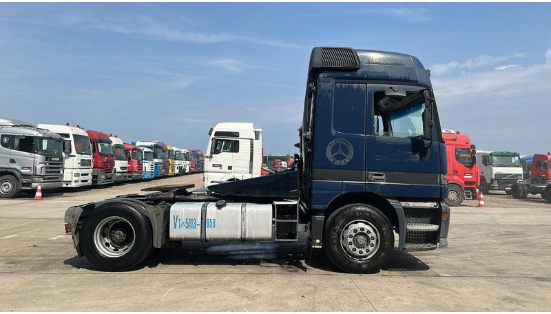 Mercedes-Benz Actros 1835 (EPS / V6 / 3 PEDALES / MP1 / PTO) - Dragbil: bild 4 Mercedes-Benz Actros 1835 (EPS / V6 / 3 PEDALES / MP1 / PTO) - Dragbil: bild 4