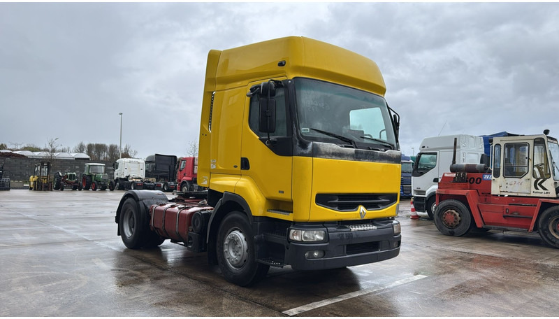 Renault Premium 400 (GRAND PONT / POMPE MANUELLE / PARFAIT) - Dragbil: bild 2 Renault Premium 400 (GRAND PONT / POMPE MANUELLE / PARFAIT) - Dragbil: bild 2