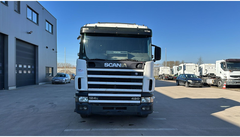 Scania 124-420 (MANUAL GEARBOX / BOITE MANUELLE) - Dragbil: bild 2 Scania 124-420 (MANUAL GEARBOX / BOITE MANUELLE) - Dragbil: bild 2