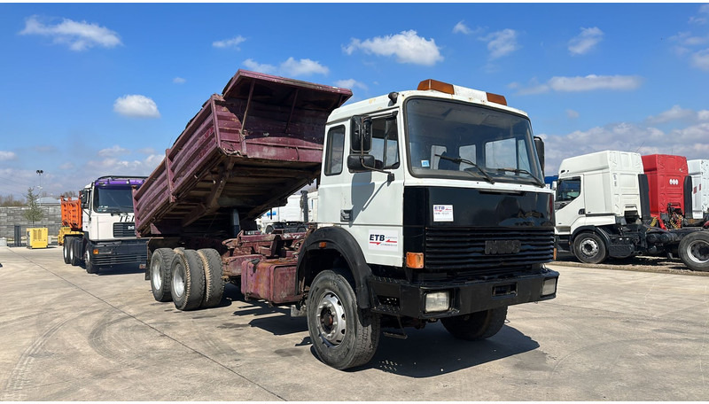Iveco MAGIRUS 260 - 34 (LIVRAISON GRATUITE AU PORT D'ANVERS / POMPE MANUELLE) - Tippbil lastbil: bild 4 Iveco MAGIRUS 260 - 34 (LIVRAISON GRATUITE AU PORT D'ANVERS / POMPE MANUELLE) - Tippbil lastbil: bild 4