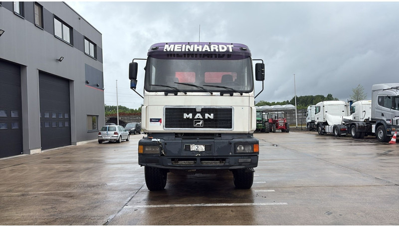 MAN 28.343 (EURO 2 / 6X6 / STEEL SUSP. / BIG AXLE / LAMES / GRAND PONT) - Tippbil lastbil: bild 3 MAN 28.343 (EURO 2 / 6X6 / STEEL SUSP. / BIG AXLE / LAMES / GRAND PONT) - Tippbil lastbil: bild 3