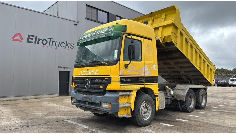Mercedes-Benz ACTROS 2640 (EPS / LAMES / GRAND PONT / 6X4 / 3 PEDALES) - Tippbil lastbil: bild 1 Mercedes-Benz ACTROS 2640 (EPS / LAMES / GRAND PONT / 6X4 / 3 PEDALES) - Tippbil lastbil: bild 1