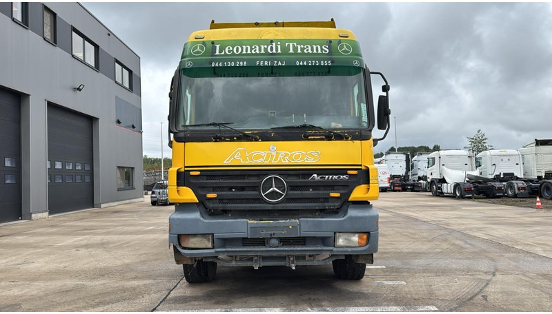 Mercedes-Benz ACTROS 2640 (EPS / LAMES / GRAND PONT / 6X4 / 3 PEDALES) - Tippbil lastbil: bild 2 Mercedes-Benz ACTROS 2640 (EPS / LAMES / GRAND PONT / 6X4 / 3 PEDALES) - Tippbil lastbil: bild 2