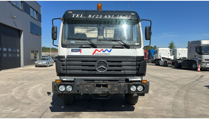 Mercedes-Benz SK 1820 (POMPE MANUELLE / LAMES / GRAND PONT / TRES PROPRE) - Tippbil lastbil: bild 2 Mercedes-Benz SK 1820 (POMPE MANUELLE / LAMES / GRAND PONT / TRES PROPRE) - Tippbil lastbil: bild 2