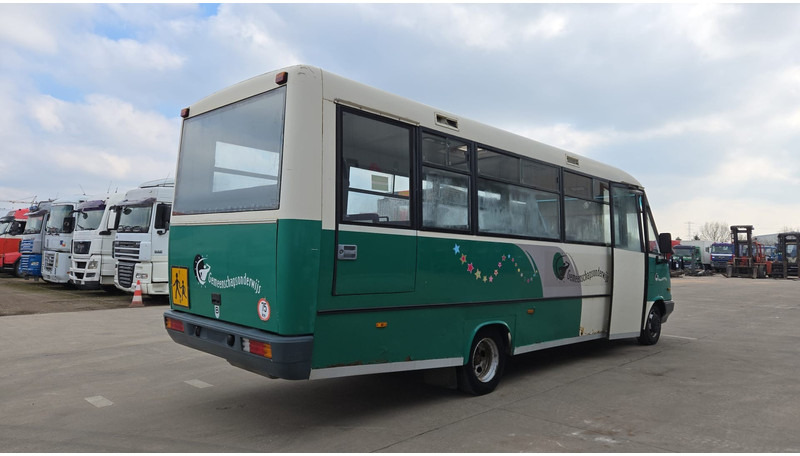 Mercedes-Benz Vario 614 (BELGIAN BUS / 34 SEATS / MANUAL PUMP / LAMES / STEEL SUSP.) - Stadsbuss: bild 5 Mercedes-Benz Vario 614 (BELGIAN BUS / 34 SEATS / MANUAL PUMP / LAMES / STEEL SUSP.) - Stadsbuss: bild 5