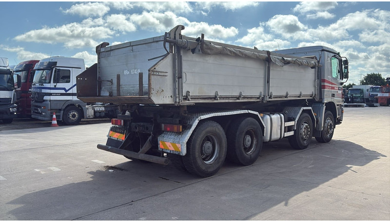 Mercedes-Benz actros 3241 (8X4 / LAMES / GRAND PONT / GRAND BENNE / TRES BONNE ETAT) - Tippbil lastbil: bild 5 Mercedes-Benz actros 3241 (8X4 / LAMES / GRAND PONT / GRAND BENNE / TRES BONNE ETAT) - Tippbil lastbil: bild 5