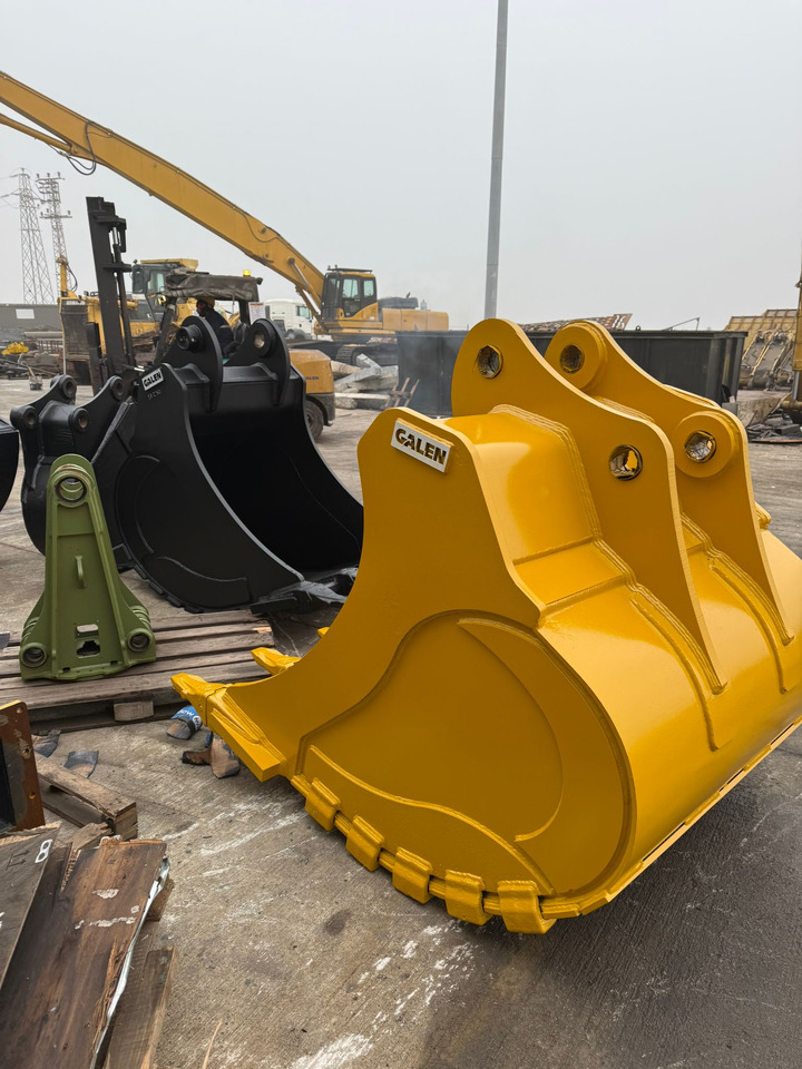 Komatsu PC300 Reinforced General Purpose Bucket - Grävmaskinsskopa för Bandgrävare: bild 3 Komatsu PC300 Reinforced General Purpose Bucket - Grävmaskinsskopa för Bandgrävare: bild 3