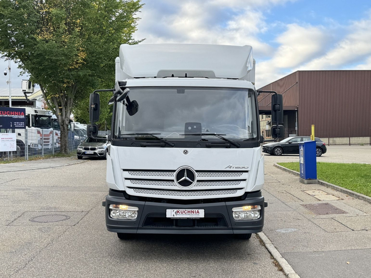 Mercedes-Benz Atego 1227L Koffer 8m LBW Klima Diff. Sperre - Lastbil med skåp: bild 2 Mercedes-Benz Atego 1227L Koffer 8m LBW Klima Diff. Sperre - Lastbil med skåp: bild 2
