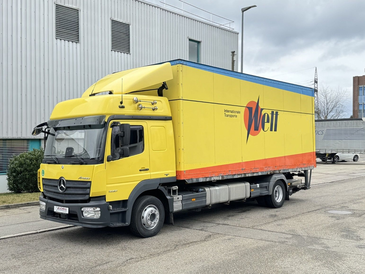 Mercedes-Benz Atego 1330L no 1230 Gr.Haus AWL-Möbelkoffer ULBW - Lastbil med skåp: bild 2 Mercedes-Benz Atego 1330L no 1230 Gr.Haus AWL-Möbelkoffer ULBW - Lastbil med skåp: bild 2