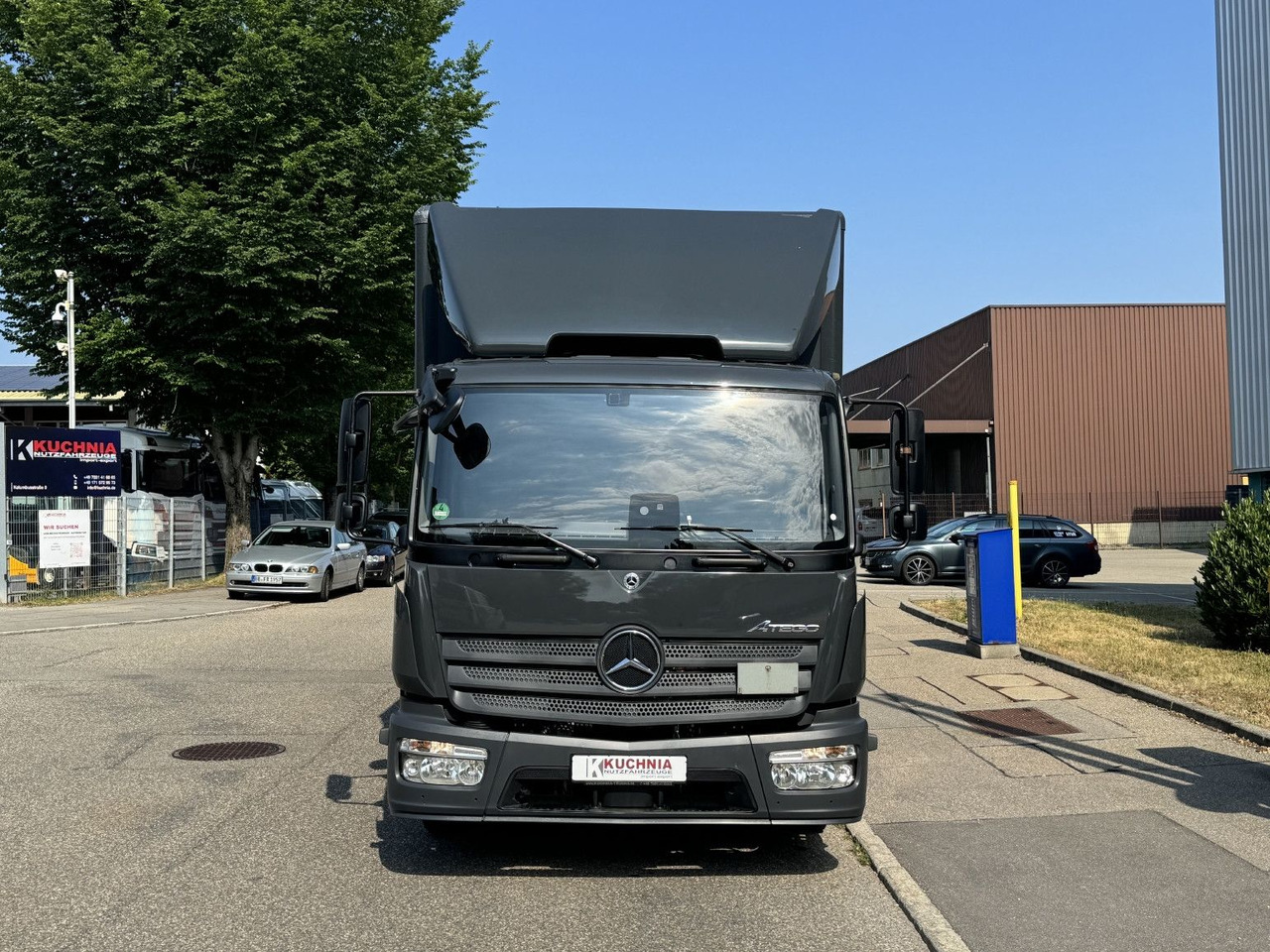 Mercedes-Benz Atego 818L Koffer 7,3m LBW Klima Automatik - Volymskåp: bild 2 Mercedes-Benz Atego 818L Koffer 7,3m LBW Klima Automatik - Volymskåp: bild 2