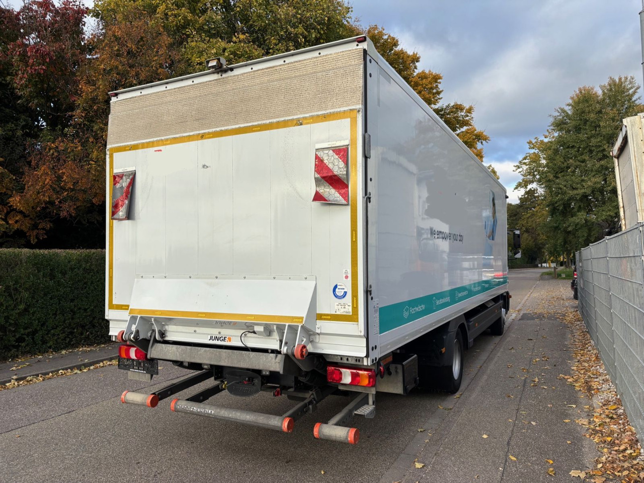 Mercedes-Benz Atego III 1227L, Euro-6, 2xAHK, Klima, Abbiegeas - Lastbil med skåp: bild 4 Mercedes-Benz Atego III 1227L, Euro-6, 2xAHK, Klima, Abbiegeas - Lastbil med skåp: bild 4