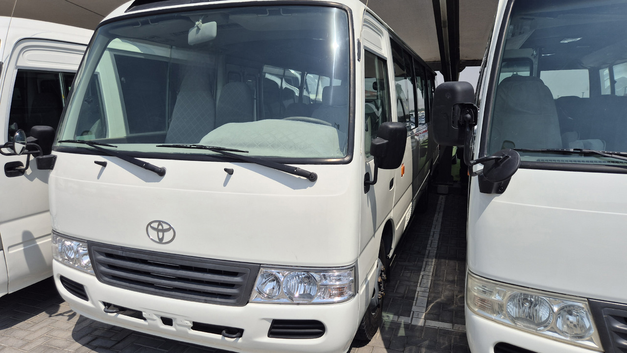 TOYOTA Coaster ... 30 places ... Climatisé - Minibuss, Persontransport: bild 1 TOYOTA Coaster ... 30 places ... Climatisé - Minibuss, Persontransport: bild 1