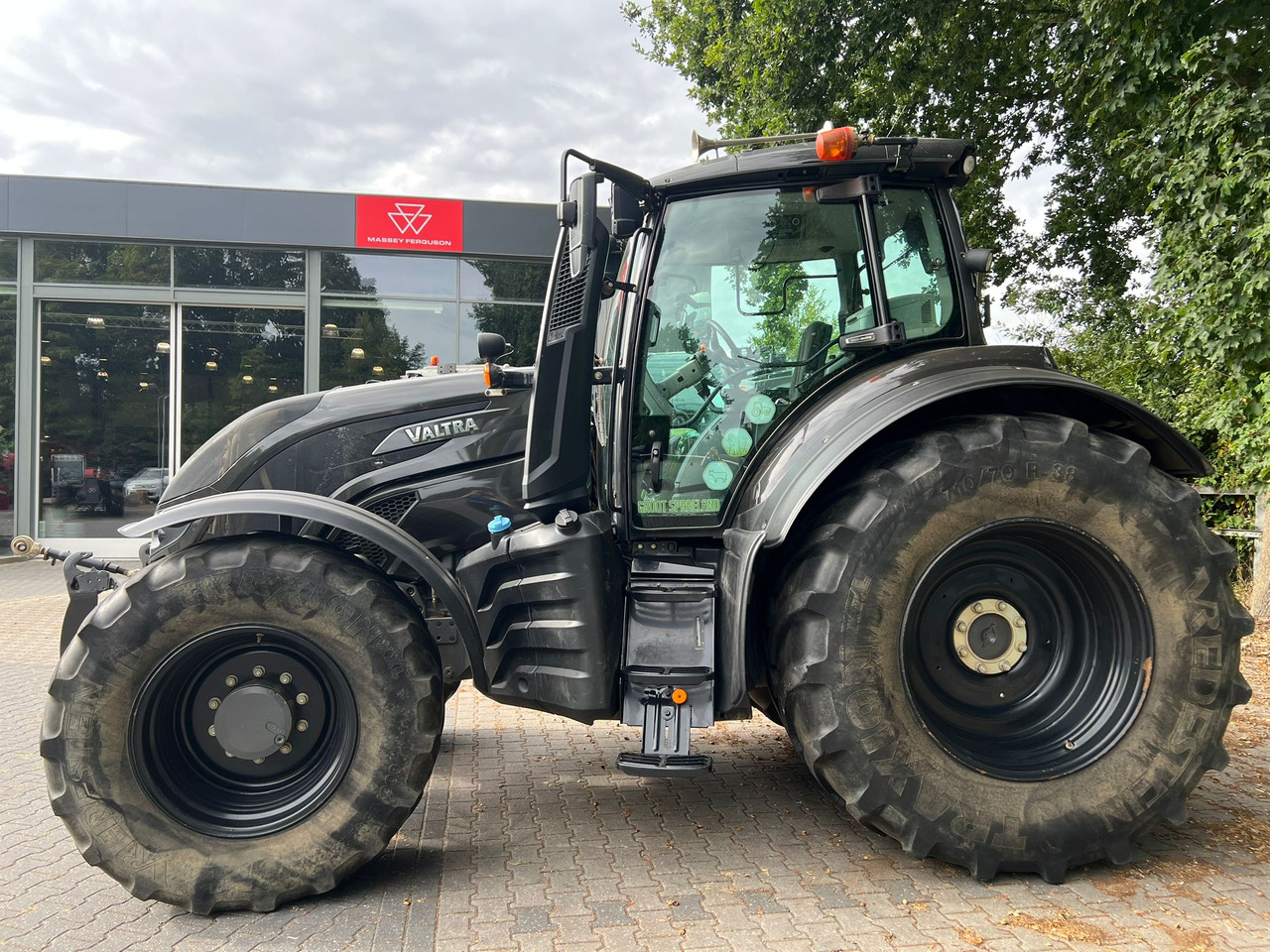 Valtra T174 Versu - Traktor: bild 2 Valtra T174 Versu - Traktor: bild 2