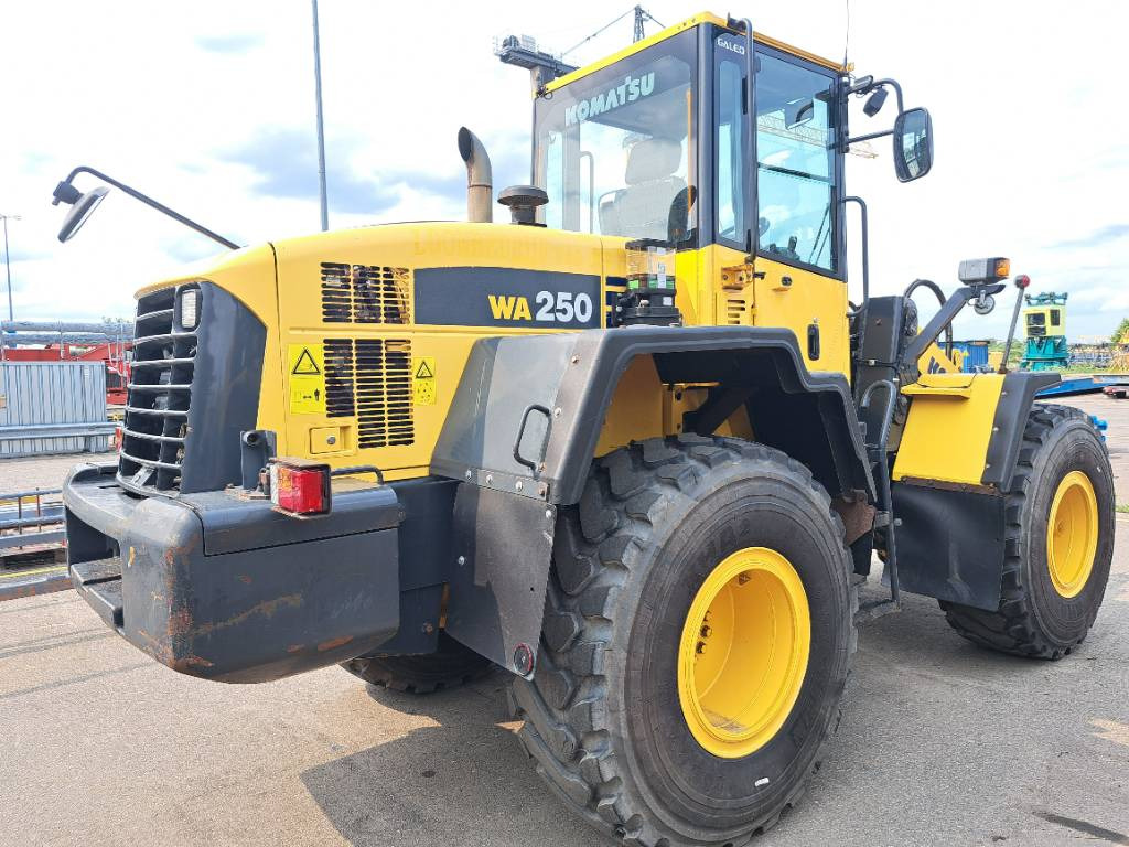 Komatsu WA 250-5H - Hjullastare: bild 4 Komatsu WA 250-5H - Hjullastare: bild 4