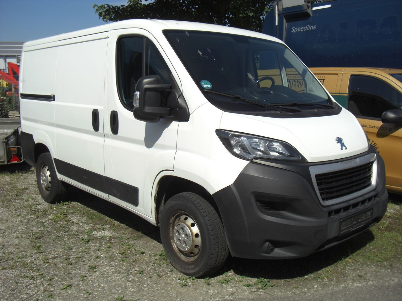 Peugeot BOXER 2,0 KURZ/NIEDRIG - Små skåpbil: bild 1 Peugeot BOXER 2,0 KURZ/NIEDRIG - Små skåpbil: bild 1