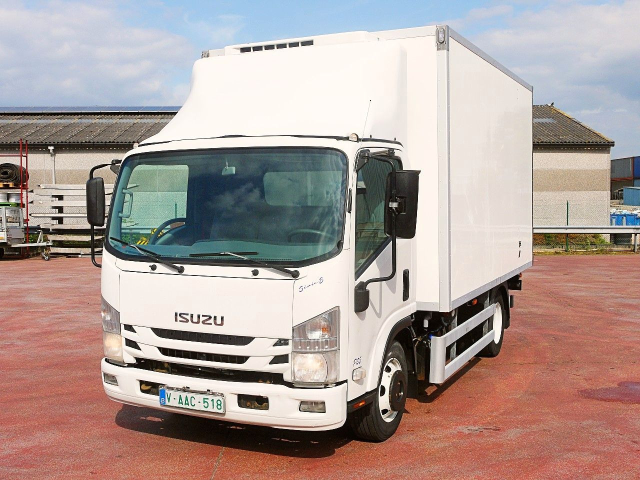 Isuzu N2R 75 KUHLKOFFER THERMOKING V500 MAX €6 - Kylbil: bild 5 Isuzu N2R 75 KUHLKOFFER THERMOKING V500 MAX €6 - Kylbil: bild 5