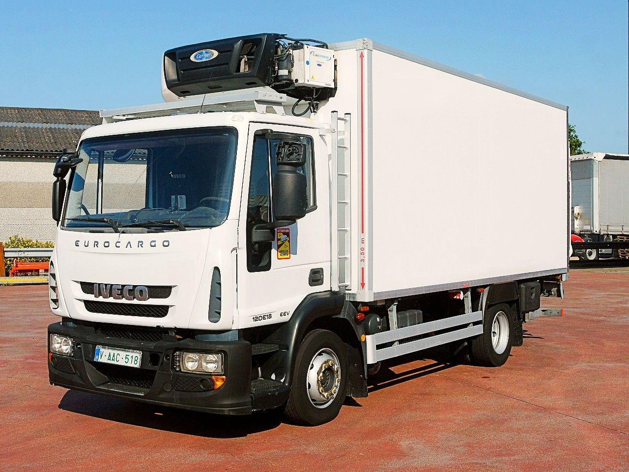 Iveco 120E18 EUROCARGO KUHLKOFFER CARRIER SUPRA 550 - Kylbil lastbil: bild 4 Iveco 120E18 EUROCARGO KUHLKOFFER CARRIER SUPRA 550 - Kylbil lastbil: bild 4