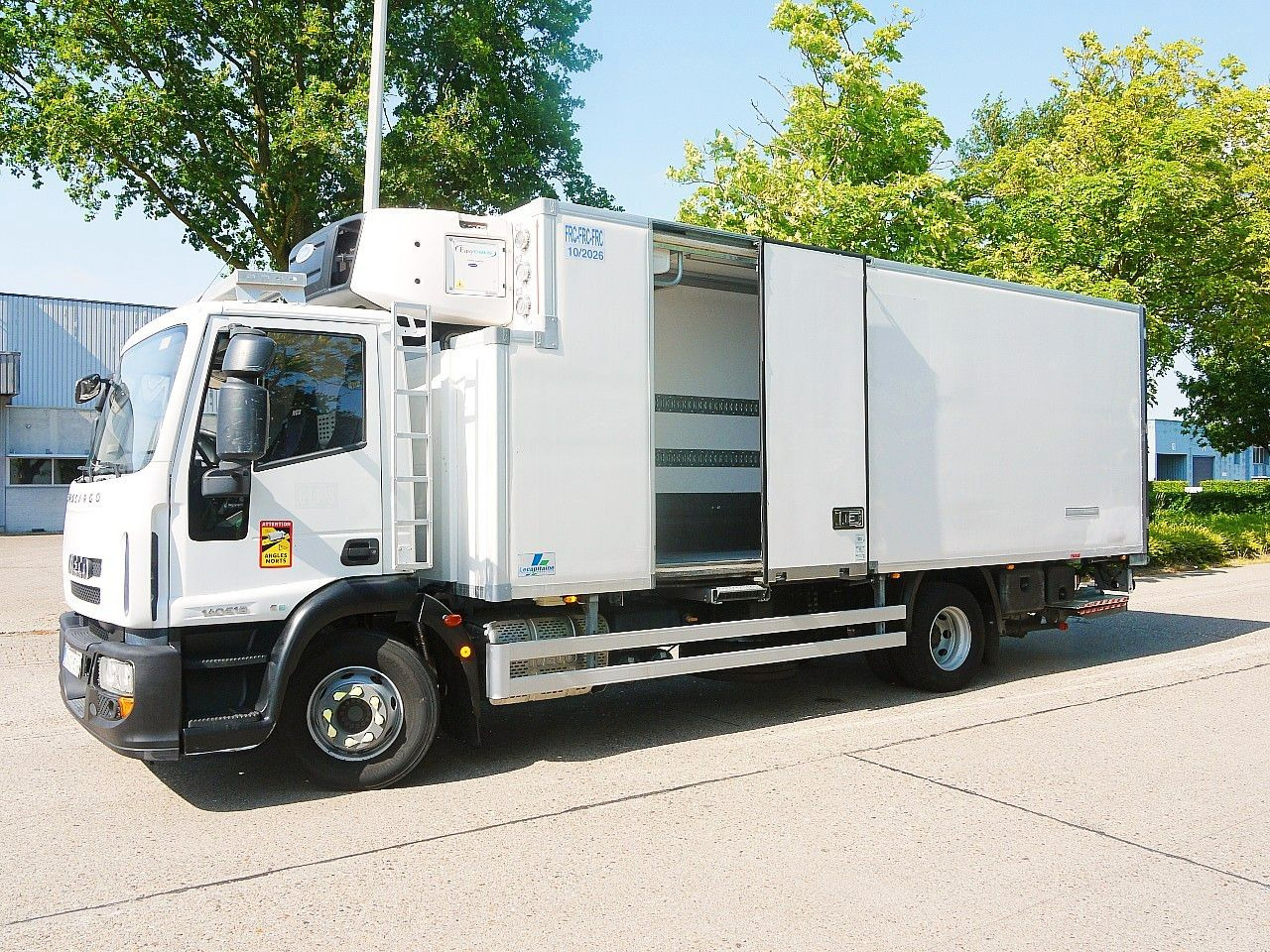 Iveco 140E19 EUROCARGO KUHLKOFFER CARRIER SUPRA 1250MT - Kylbil lastbil: bild 3 Iveco 140E19 EUROCARGO KUHLKOFFER CARRIER SUPRA 1250MT - Kylbil lastbil: bild 3