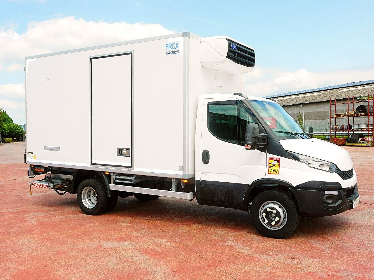 Iveco 70C17 KUHLKOFFER CARRIER XARIOS 500 A/C LUFT LBW - Kylbil: bild 2 Iveco 70C17 KUHLKOFFER CARRIER XARIOS 500 A/C LUFT LBW - Kylbil: bild 2