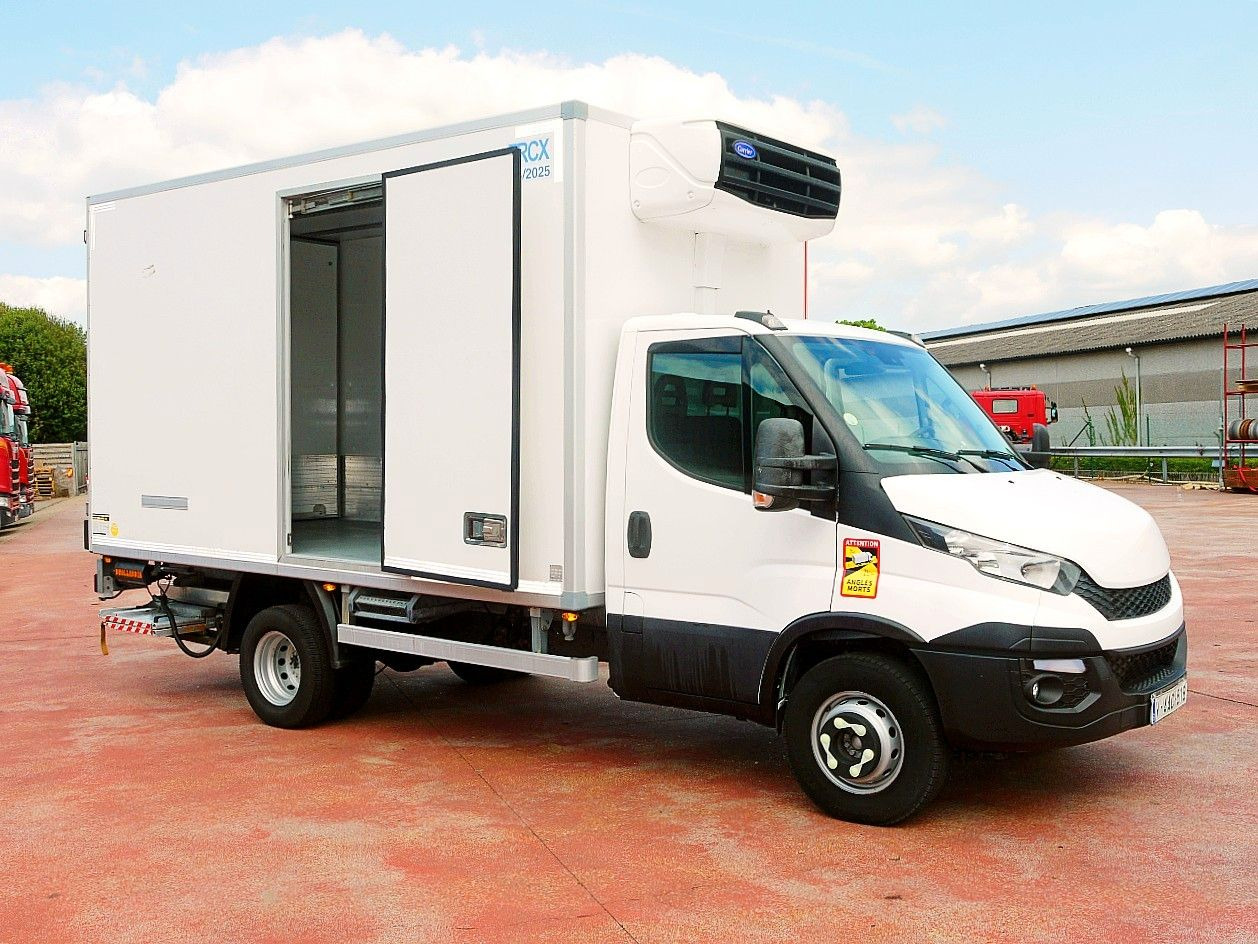 Iveco 70C17 KUHLKOFFER CARRIER XARIOS 500 A/C LUFT LBW - Kylbil: bild 3 Iveco 70C17 KUHLKOFFER CARRIER XARIOS 500 A/C LUFT LBW - Kylbil: bild 3