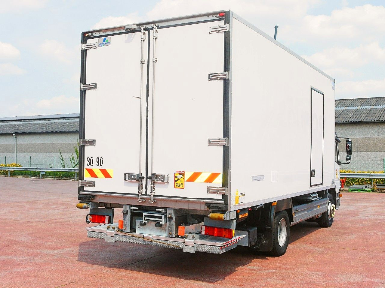 Mercedes-Benz 1318 ATEGO FLEISH KUHLKOFFER CARRIER SUPRA 750 - Kylbil lastbil: bild 5 Mercedes-Benz 1318 ATEGO FLEISH KUHLKOFFER CARRIER SUPRA 750 - Kylbil lastbil: bild 5