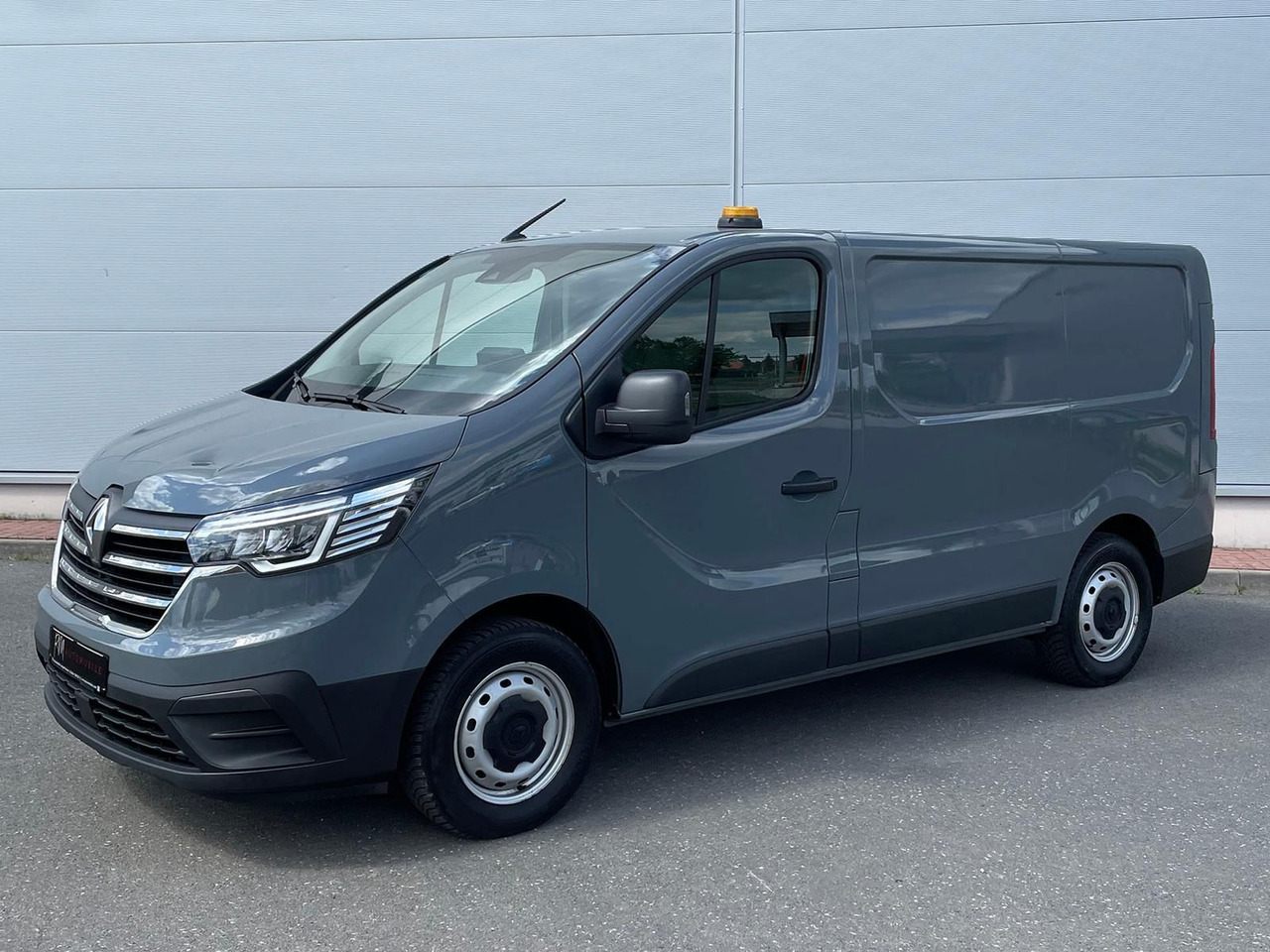 Renault Trafic Kasten RED EDITION L1H1 AHK LED DAB MFL - Persontransport: bild 1 Renault Trafic Kasten RED EDITION L1H1 AHK LED DAB MFL - Persontransport: bild 1