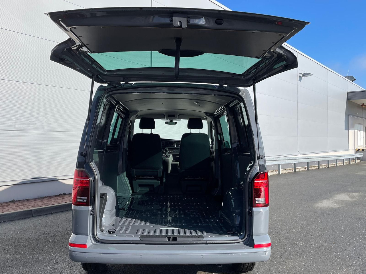 Skåpbil Volkswagen T6.1 Transporter Kasten 4M ACC PDC KAMERA STANDH: bild 9