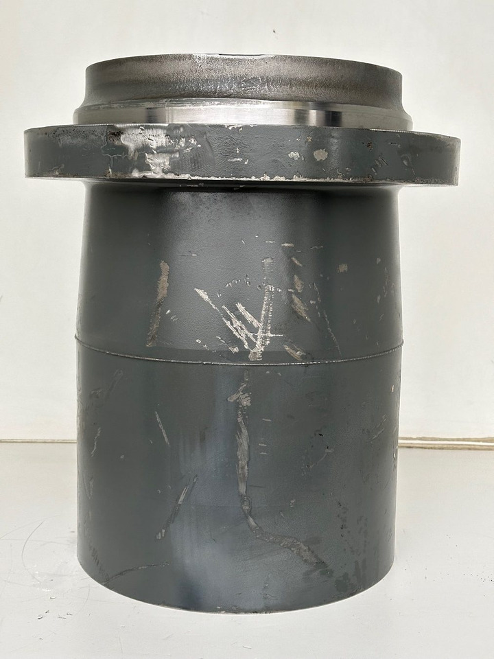 Liebherr Abtriebswellengehäuse inkl. Innenrad ID-Nr.90006015 - ID-Nr.90005980 mit Kegelrollenlager ID-Nr.746231701. SAT325/274. R946, R950, RZG390 SME. #90006015.04.11# - Svängmotor för Bandgrävare: bild 4 Liebherr Abtriebswellengehäuse inkl. Innenrad ID-Nr.90006015 - ID-Nr.90005980 mit Kegelrollenlager ID-Nr.746231701. SAT325/274. R946, R950, RZG390 SME. #90006015.04.11# - Svängmotor för Bandgrävare: bild 4