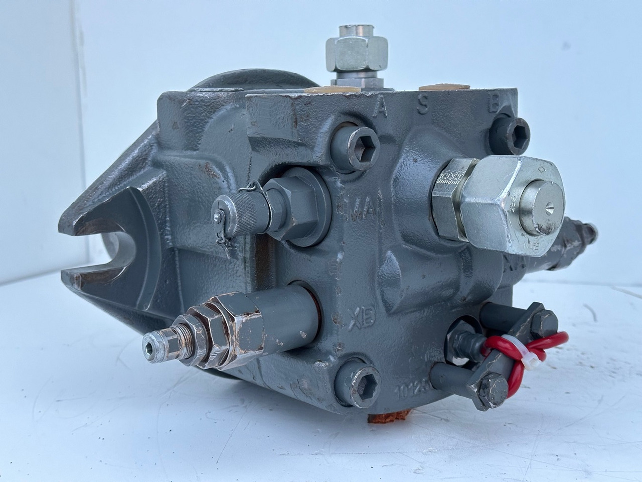 Liebherr Hydraulikeinbaumotor Typ:FMF090. ID-Nr.10139164 - ID-Nr.11371743. R946 LC, R946 LC-V, R946 NLC, R946 S-HD, R950 LC-V, R950 S-HD, R950. #11371743.11929# - Svängmotor för Grävmaskin: bild 5 Liebherr Hydraulikeinbaumotor Typ:FMF090. ID-Nr.10139164 - ID-Nr.11371743. R946 LC, R946 LC-V, R946 NLC, R946 S-HD, R950 LC-V, R950 S-HD, R950. #11371743.11929# - Svängmotor för Grävmaskin: bild 5