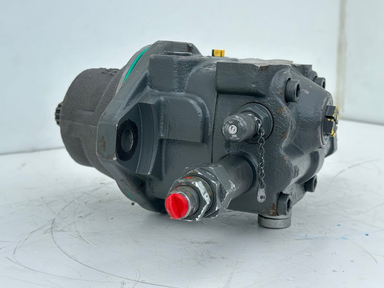 Liebherr Original Hydraulikeinbaumotor FMF045. ID-Nr.12464105. SAT250/287. LH18M, LH22C, LH22M, LH24M, LH26EC, LH26EM, LH26M. #12464105.0854# - Svängmotor för Byggmaskiner: bild 5 Liebherr Original Hydraulikeinbaumotor FMF045. ID-Nr.12464105. SAT250/287. LH18M, LH22C, LH22M, LH24M, LH26EC, LH26EM, LH26M. #12464105.0854# - Svängmotor för Byggmaskiner: bild 5