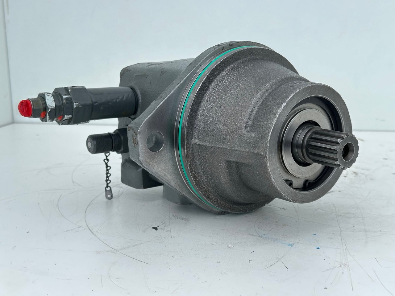 Liebherr Original Hydraulikeinbaumotor FMF045. ID-Nr.12464105. SAT250/287. LH18M, LH22C, LH22M, LH24M, LH26EC, LH26EM, LH26M. #12464105.0854# - Svängmotor för Byggmaskiner: bild 3 Liebherr Original Hydraulikeinbaumotor FMF045. ID-Nr.12464105. SAT250/287. LH18M, LH22C, LH22M, LH24M, LH26EC, LH26EM, LH26M. #12464105.0854# - Svängmotor för Byggmaskiner: bild 3