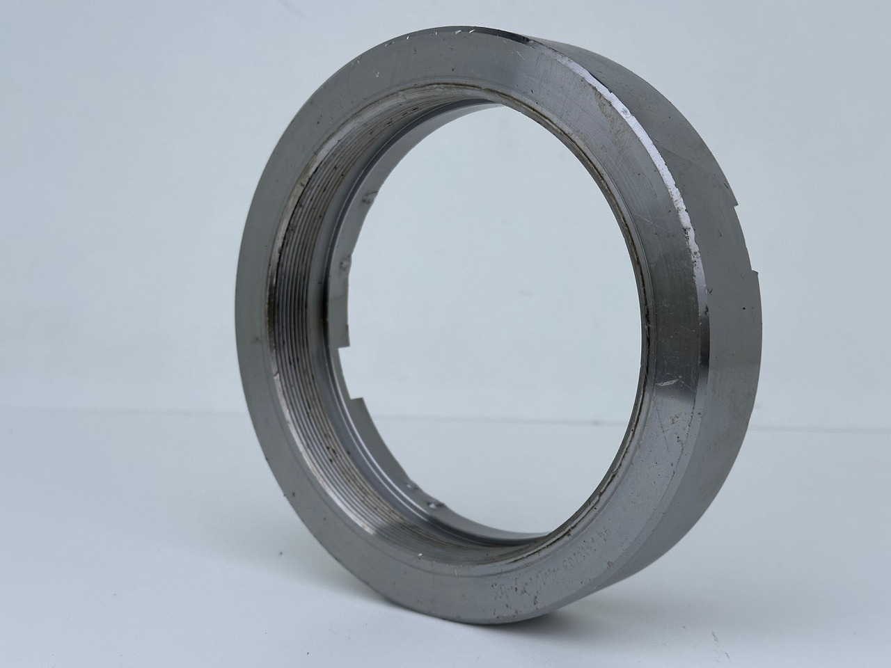 Liebherr Original Nutmutter ID-Nr.9443117 - ID-Nr.944311703. LH110,A974,LOS974,P974,P976,R974,R976,R980,P994,P995,R944,R995. #944311703.30.12.02# - Svängmotor för Byggmaskiner: bild 4 Liebherr Original Nutmutter ID-Nr.9443117 - ID-Nr.944311703. LH110,A974,LOS974,P974,P976,R974,R976,R980,P994,P995,R944,R995. #944311703.30.12.02# - Svängmotor för Byggmaskiner: bild 4