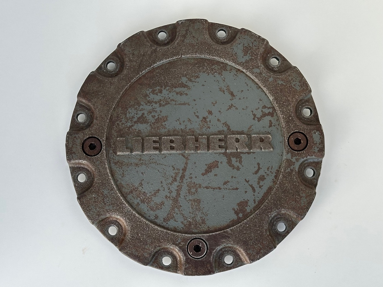 Liebherr Verschlussdeckel ID-Nr.90214374. FAT400P130, FAT400P139. R926-1715, R928-1715, R930-1716, R934-1550, R936 K-LC, R936 K-NLC, R936 K-SLC, R938-1650. #90214374.25.01# - Slutdrev för Bandgrävare: bild 3 Liebherr Verschlussdeckel ID-Nr.90214374. FAT400P130, FAT400P139. R926-1715, R928-1715, R930-1716, R934-1550, R936 K-LC, R936 K-NLC, R936 K-SLC, R938-1650. #90214374.25.01# - Slutdrev för Bandgrävare: bild 3