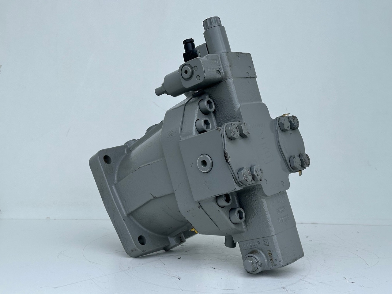 Liebherr Verstellmotor ID-Nr.510240108 - Hydromatik Rexroth Axialkolben-Verstellmotor Typ:A6VM140EP2D/63W-VZB017HB. #24338069# - Hydraulmotor för Bandgående kran: bild 4 Liebherr Verstellmotor ID-Nr.510240108 - Hydromatik Rexroth Axialkolben-Verstellmotor Typ:A6VM140EP2D/63W-VZB017HB. #24338069# - Hydraulmotor för Bandgående kran: bild 4