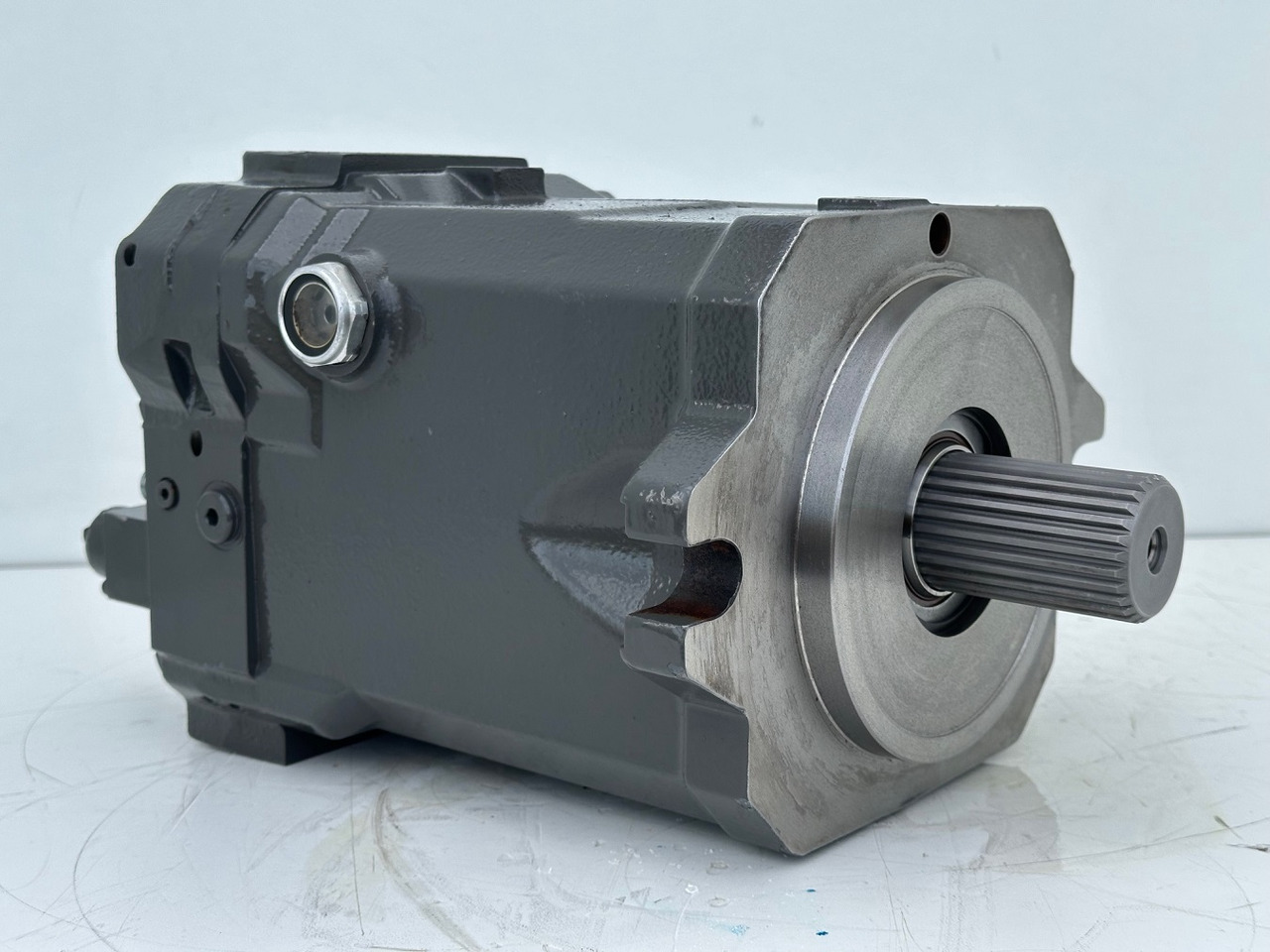 Linde Verstellmotor-Axialkolbenmotor Typ:HMV135-02 2710. #HMV135-02.2710# - Hydraulmotor: bild 2 Linde Verstellmotor-Axialkolbenmotor Typ:HMV135-02 2710. #HMV135-02.2710# - Hydraulmotor: bild 2