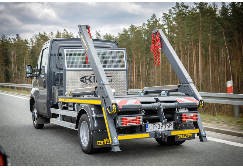 Iveco Daily 70C18 + KING Bramowiec / Skiploader / Absetzkipper - Liftdumper lastbil: bild 1 Iveco Daily 70C18 + KING Bramowiec / Skiploader / Absetzkipper - Liftdumper lastbil: bild 1