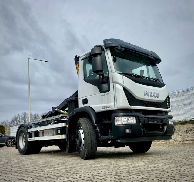 IVECO Eurocargo + hooklift KING HZ-10R - Utility/ Specialfordon: bild 1 IVECO Eurocargo + hooklift KING HZ-10R - Utility/ Specialfordon: bild 1
