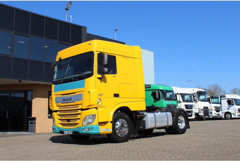 DAF XF 106.460 * EURO6 * 4X2 * - Dragbil: bild 1 DAF XF 106.460 * EURO6 * 4X2 * - Dragbil: bild 1