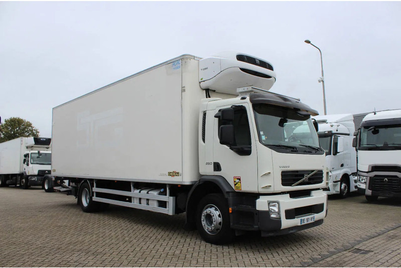 Volvo FE 240 * EURO5 * THERMO KING T-1200R * 4X2 * - Kylbil lastbil: bild 4 Volvo FE 240 * EURO5 * THERMO KING T-1200R * 4X2 * - Kylbil lastbil: bild 4
