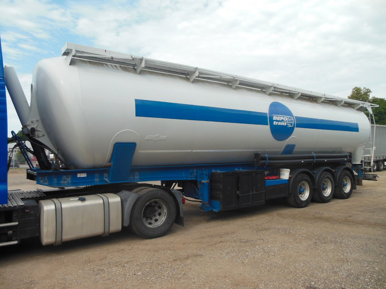 Spitzer SK 2460 CAL, 60.000 L - Bulktrailer: bild 1 Spitzer SK 2460 CAL, 60.000 L - Bulktrailer: bild 1