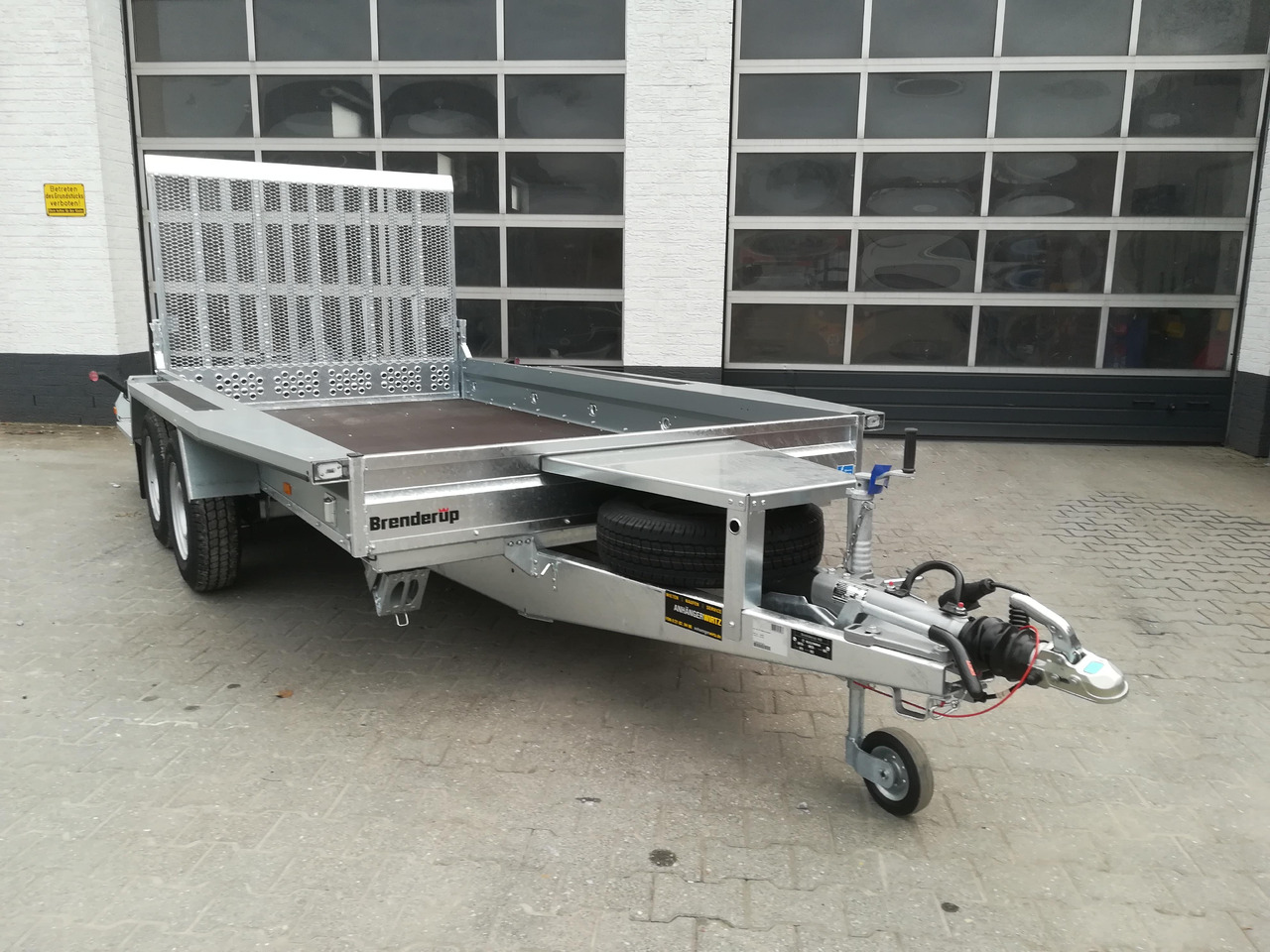 Brenderup MT 3651 MT3600 STB 3500 365x180x27cm Auffahrklappe Löffelablage (L) 3500kg Modell 2025 - Maskinsläp: bild 5 Brenderup MT 3651 MT3600 STB 3500 365x180x27cm Auffahrklappe Löffelablage (L) 3500kg Modell 2025 - Maskinsläp: bild 5