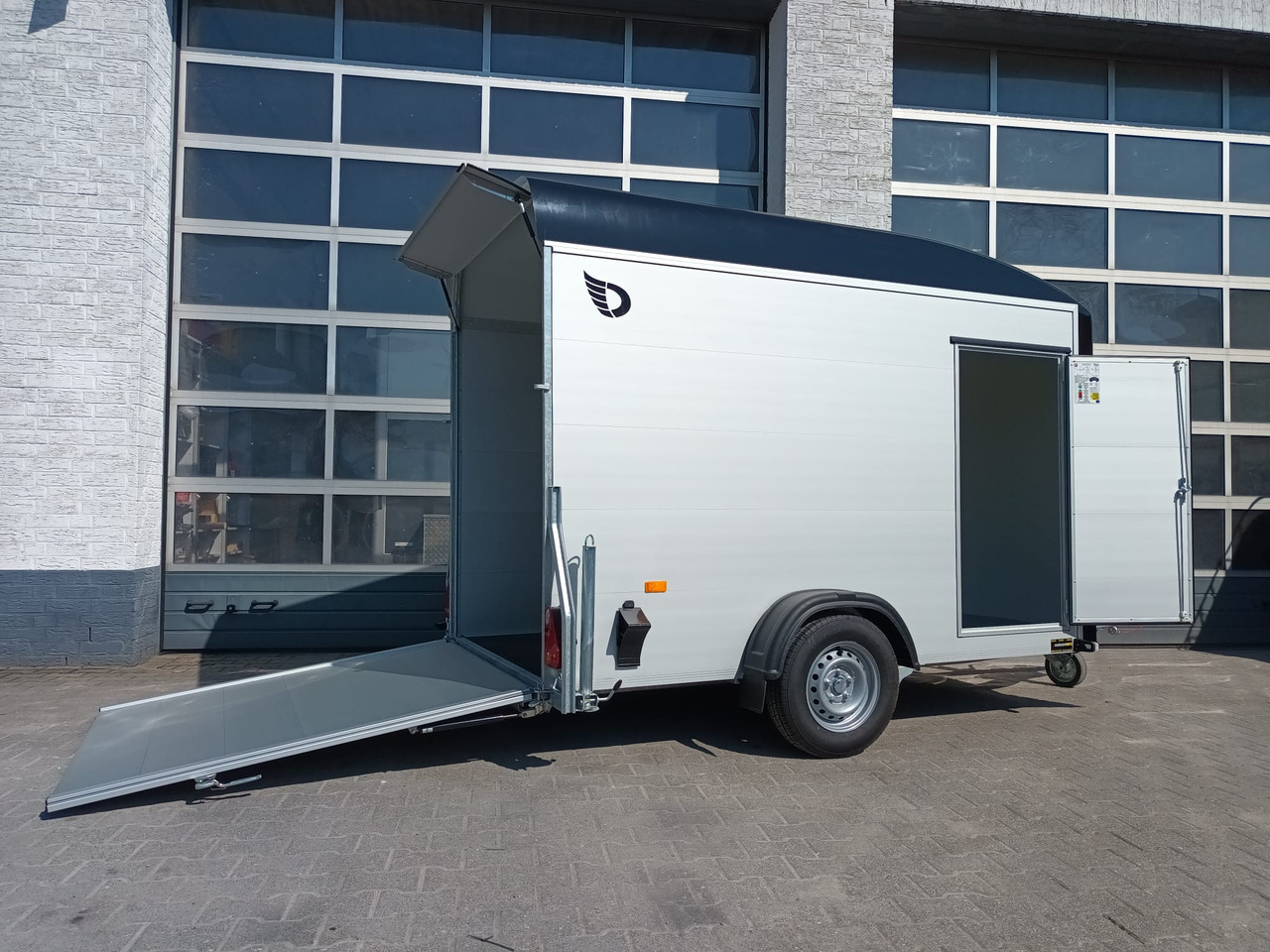 Cargo Roadster 300 300x150x184cm Alu Poly black Seitentür Pullman 100km/H 1300kg - Bilsläp: bild 1 Cargo Roadster 300 300x150x184cm Alu Poly black Seitentür Pullman 100km/H 1300kg - Bilsläp: bild 1