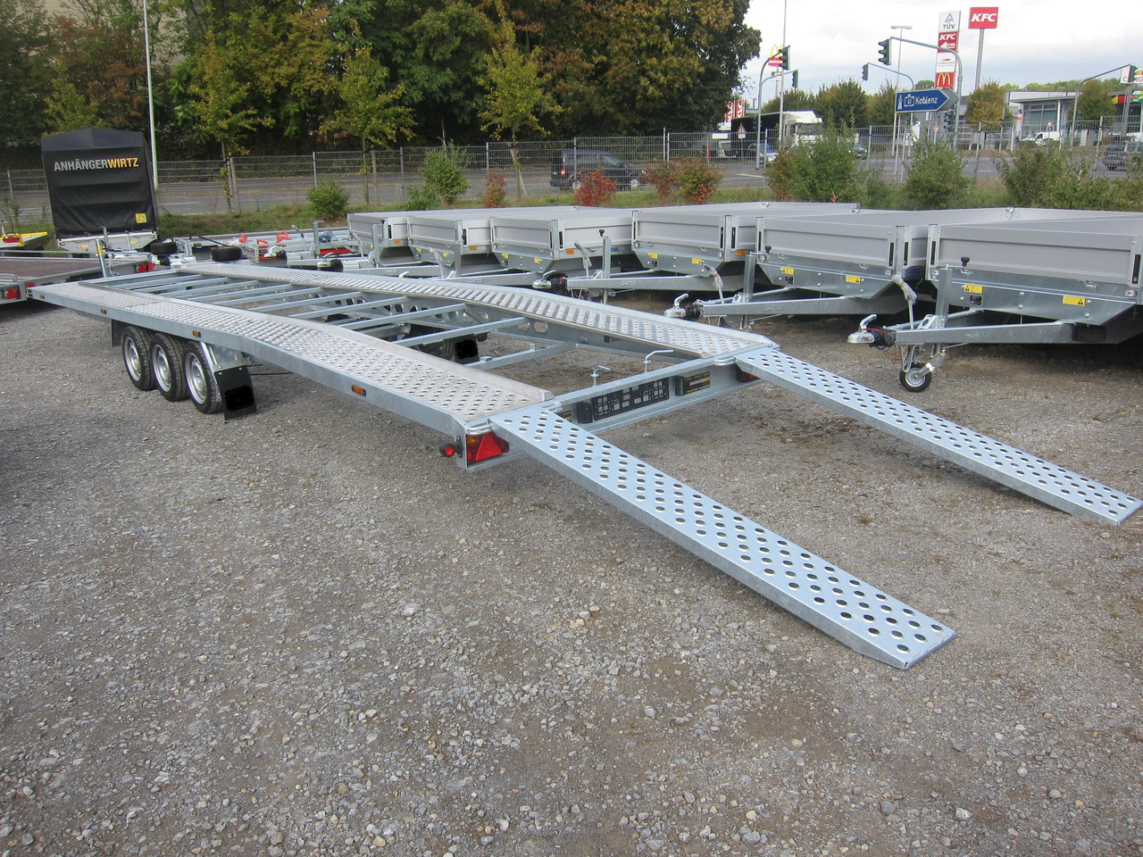 Cartrailer 3500 easyload knicklader 805x205cm Tridem 13" 3500kg für 2 PKW - Biltransportsläp: bild 2 Cartrailer 3500 easyload knicklader 805x205cm Tridem 13" 3500kg für 2 PKW - Biltransportsläp: bild 2